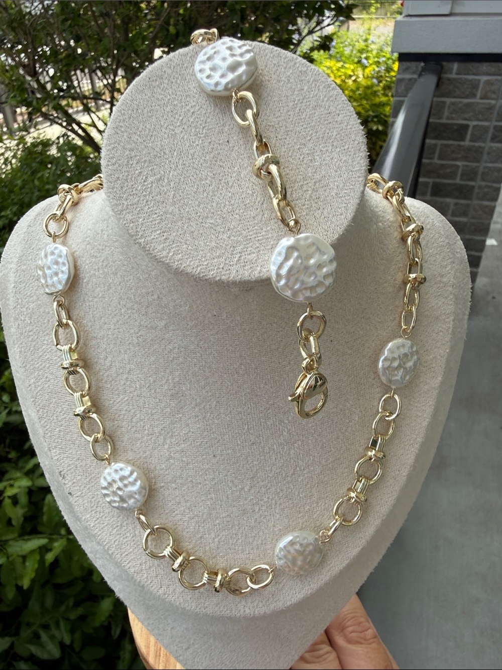 Gold Chain Necklace and Bracelet Set with White Hammered Pearl Discs